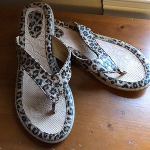 BOC Born sandals size 8
